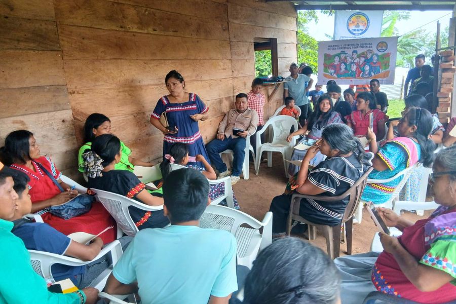 COONAPIP CAPACITA A JÓVENES Y HOMENAJEA A LIDERESAS NGÄBE-BUGLÉ EN ALTO CAÑA